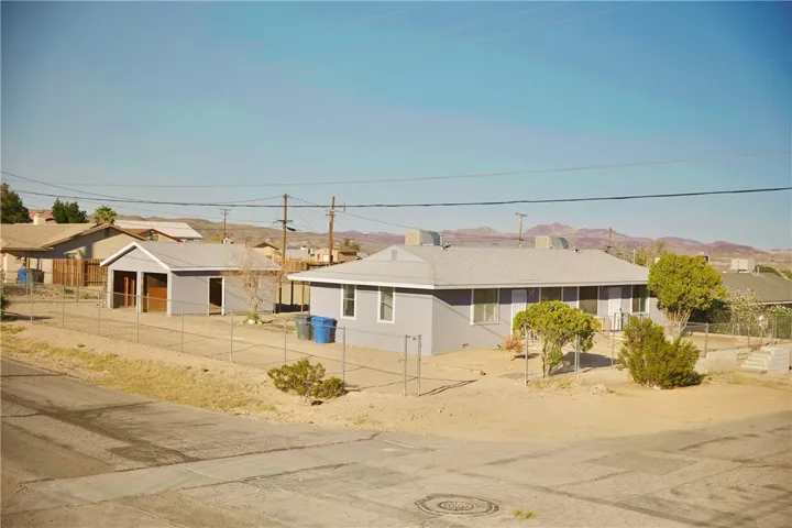 251 Juniper Street, Barstow, California 92311