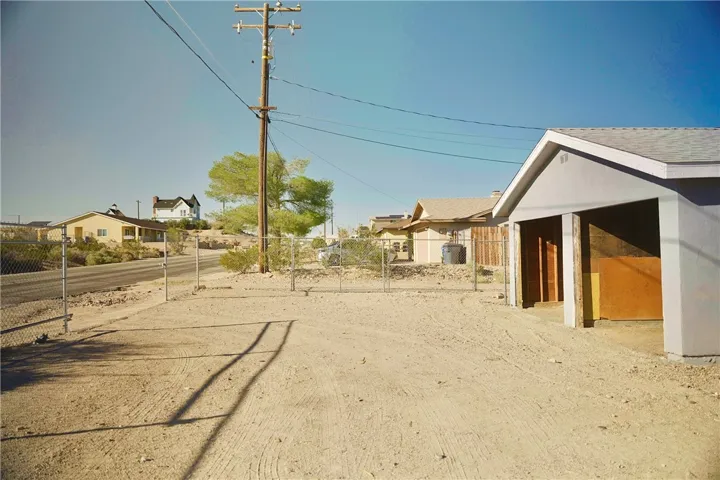 251 Juniper Street, Barstow, California 92311