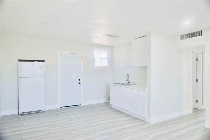 251 Juniper Street, Barstow, California 92311