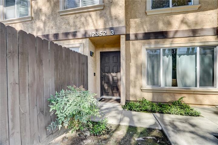 12352 Runnymede Street Unit 3, North Hollywood, California 91605