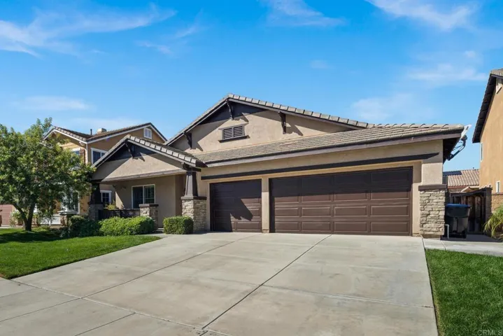 37105 Almond Circle, Murrieta, California 92563