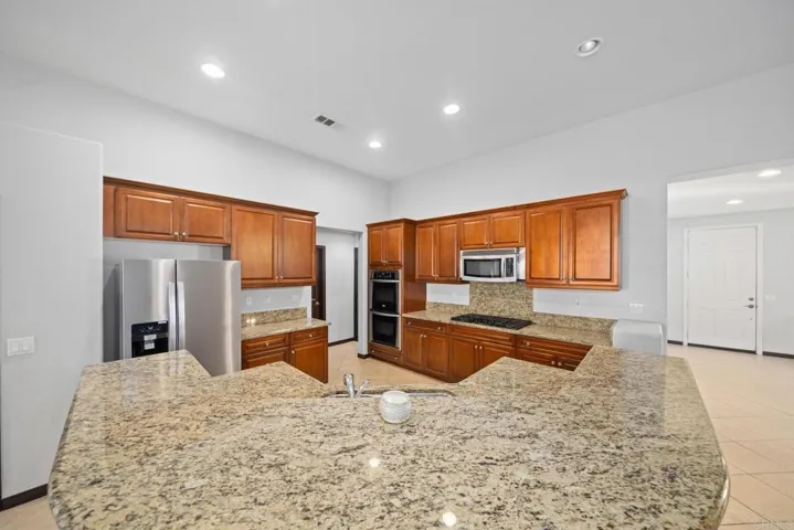 37105 Almond Circle, Murrieta, California 92563