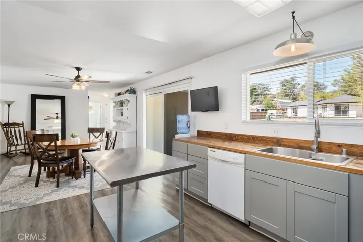 9550 Carmelita Avenue, Atascadero, California 93422