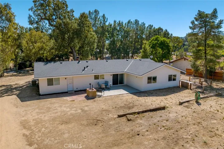 9550 Carmelita Avenue, Atascadero, California 93422