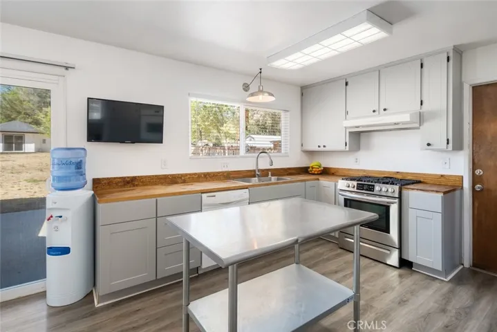 9550 Carmelita Avenue, Atascadero, California 93422