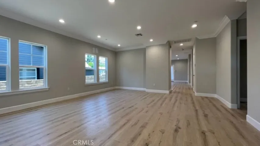 233 W Commercial Street, San Dimas, California 91773