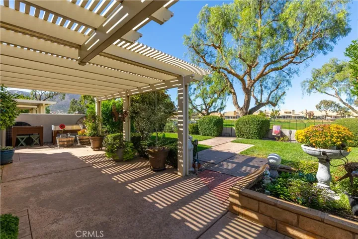 1287 Fairway Oaks Avenue, Banning, California 92220