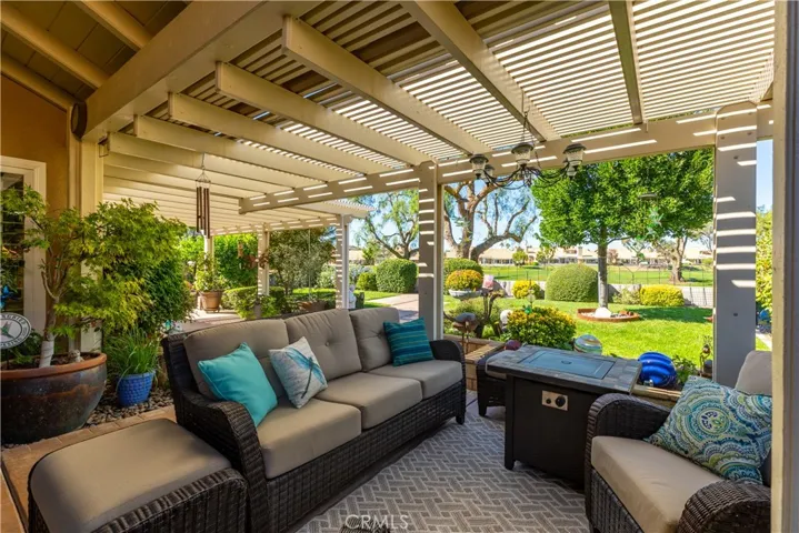1287 Fairway Oaks Avenue, Banning, California 92220