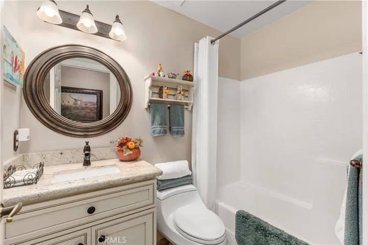 1287 Fairway Oaks Avenue, Banning, California 92220