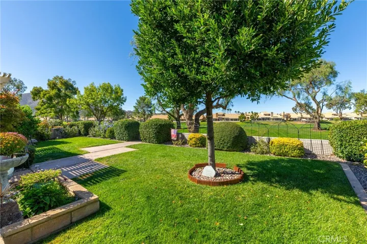 1287 Fairway Oaks Avenue, Banning, California 92220