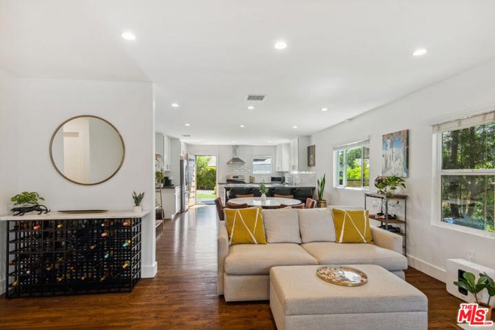 3820 S Muirfield Road, Los Angeles, California 90008