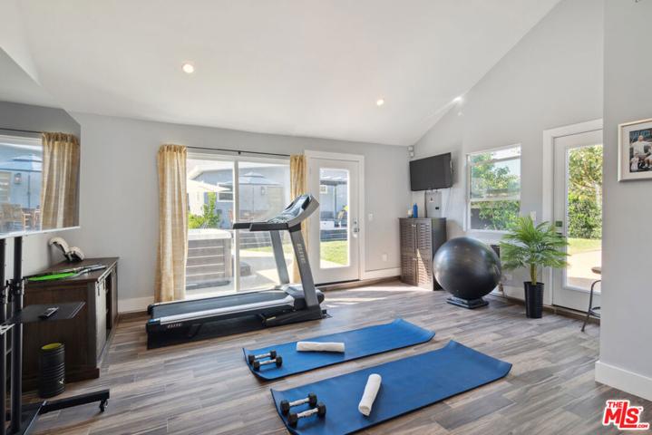 3820 S Muirfield Road, Los Angeles, California 90008