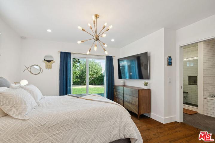 3820 S Muirfield Road, Los Angeles, California 90008