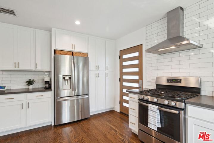 3820 S Muirfield Road, Los Angeles, California 90008