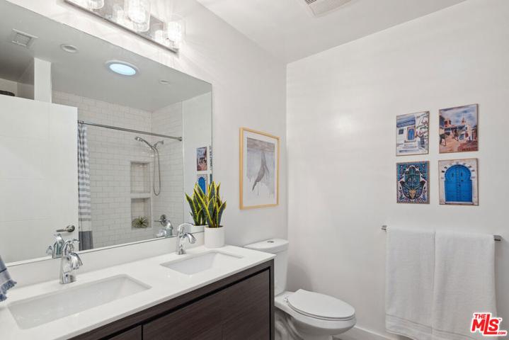 3820 S Muirfield Road, Los Angeles, California 90008
