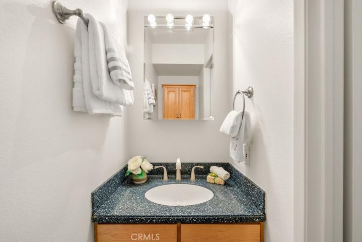 9731 Via Roma, Los Angeles, California 91504