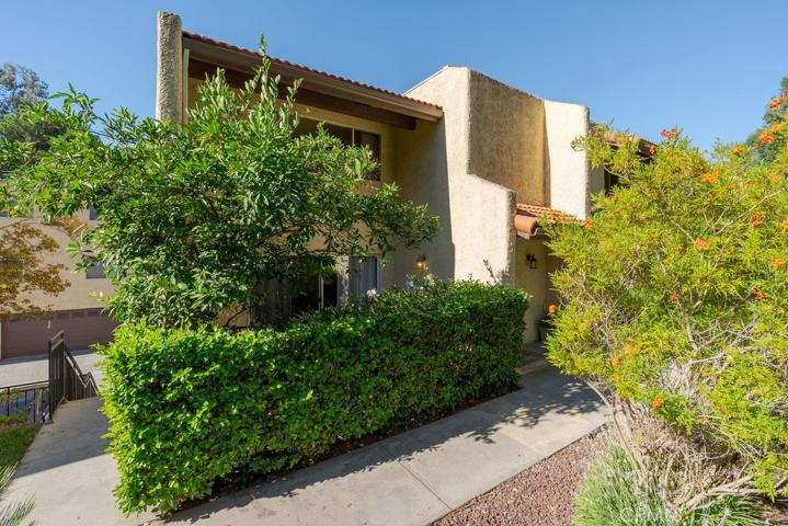 9731 Via Roma, Los Angeles, California 91504