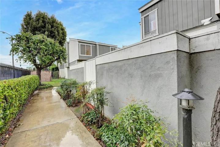 2640 W Segerstrom Avenue Unit A, Santa Ana, California 92704