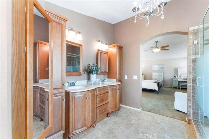 Dual vanities