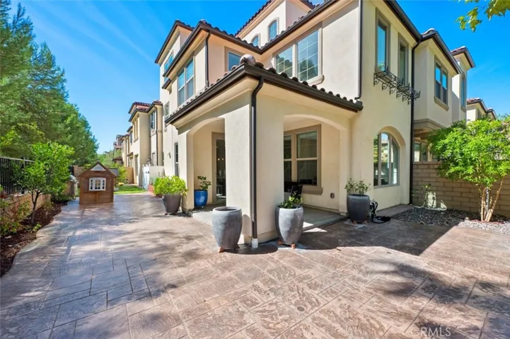 Wrap Around 
Back Yard