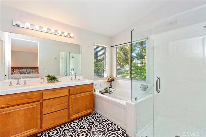 5538 Hunt Club Drive, Fontana, California 92336