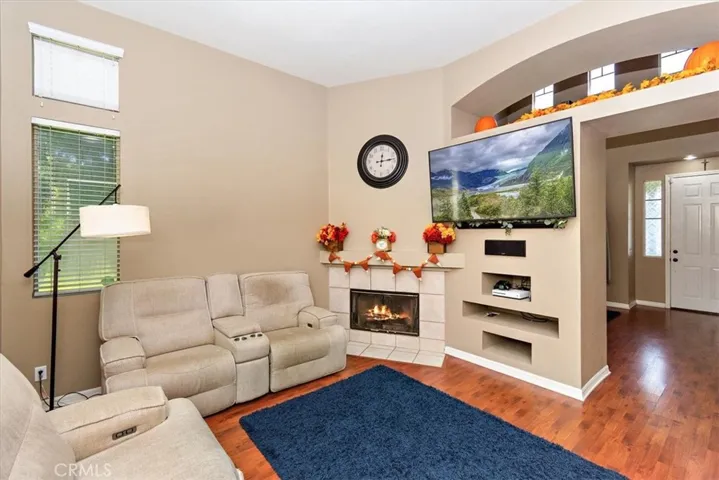 5538 Hunt Club Drive, Fontana, California 92336