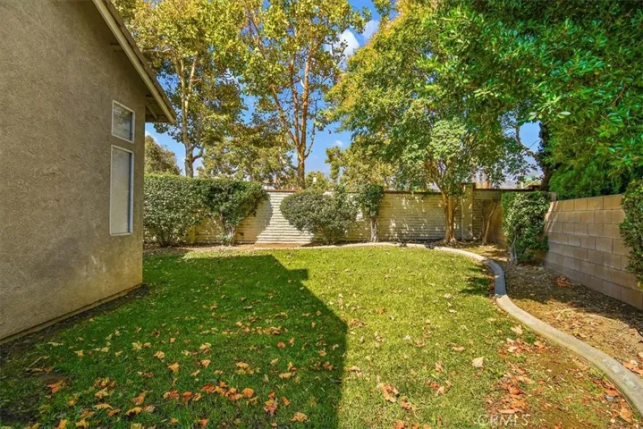 5538 Hunt Club Drive, Fontana, California 92336