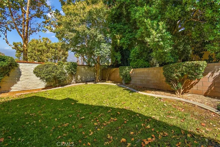 5538 Hunt Club Drive, Fontana, California 92336