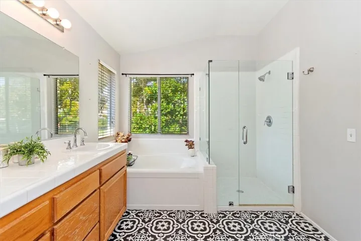 5538 Hunt Club Drive, Fontana, California 92336