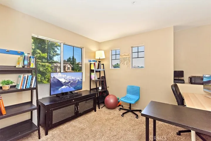 5538 Hunt Club Drive, Fontana, California 92336