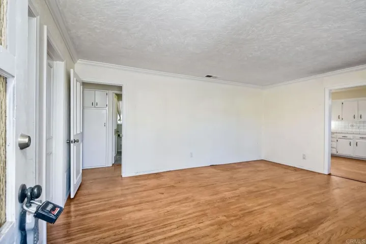 1134 Olive Avenue, Vista, California 92083