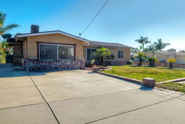 1134 Olive Avenue, Vista, California 92083