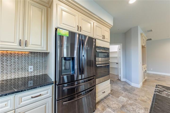 1027 Stonehedge Drive, Glendora, California 91740