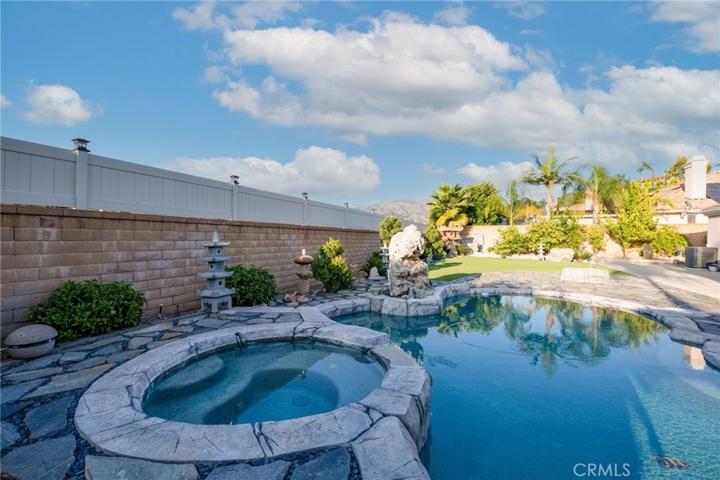 1027 Stonehedge Drive, Glendora, California 91740