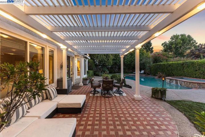 60 Shelterwood Dr, Danville, California 94506