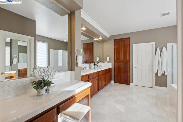 60 Shelterwood Dr, Danville, California 94506