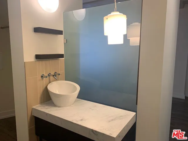 727 W 7th Street Unit 715, Los Angeles, California 90017