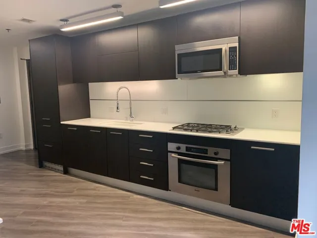 727 W 7th Street Unit 715, Los Angeles, California 90017