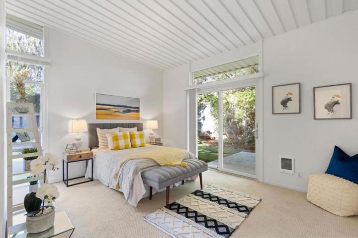 521 Middle Court, Menlo Park, California 94025