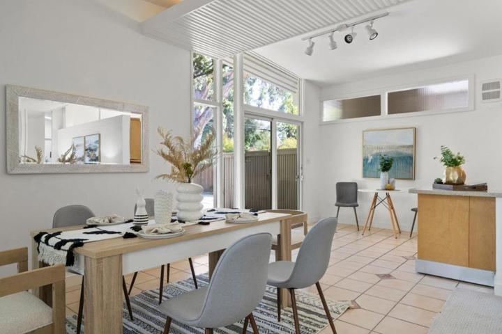 521 Middle Court, Menlo Park, California 94025