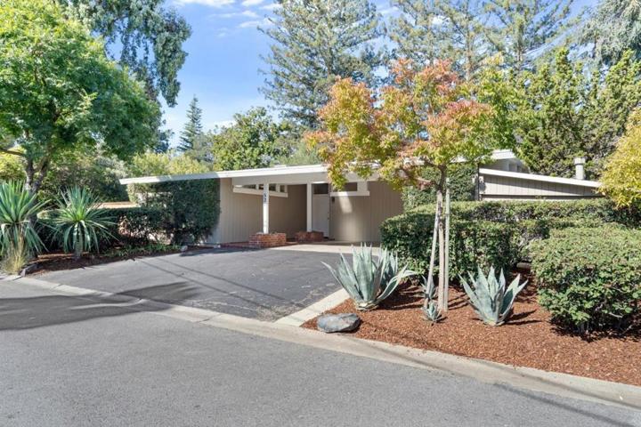 521 Middle Court, Menlo Park, California 94025