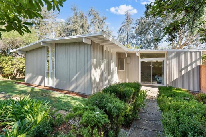 521 Middle Court, Menlo Park, California 94025