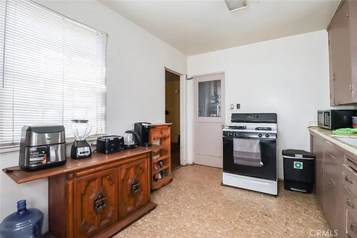 611 Magnolia Avenue, Oxnard, California 93030