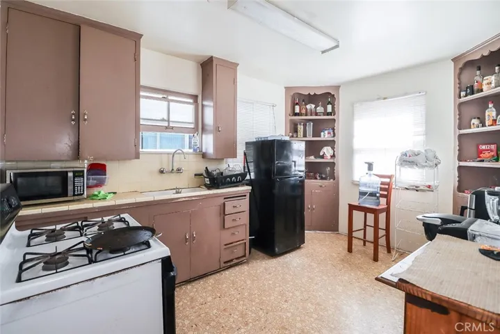 611 Magnolia Avenue, Oxnard, California 93030