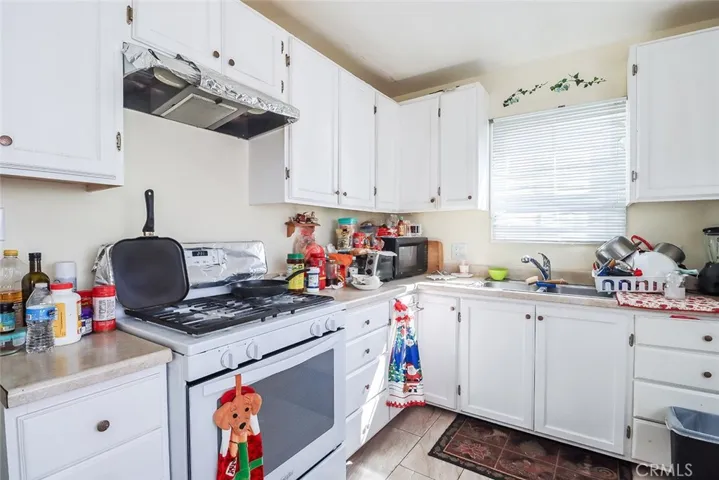 611 Magnolia Avenue, Oxnard, California 93030