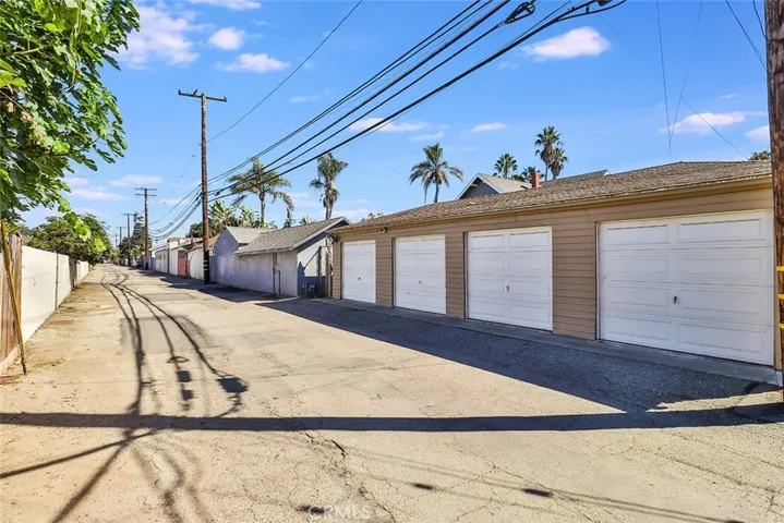 611 Magnolia Avenue, Oxnard, California 93030