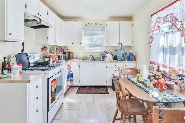 611 Magnolia Avenue, Oxnard, California 93030
