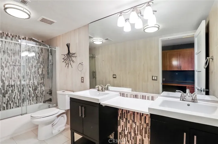 Lower Level Full Bathroom