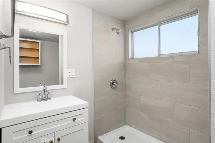 913 E Alvin Avenue, Santa Maria, California 93454