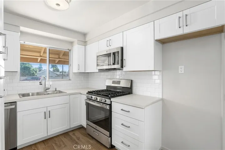 913 E Alvin Avenue, Santa Maria, California 93454
